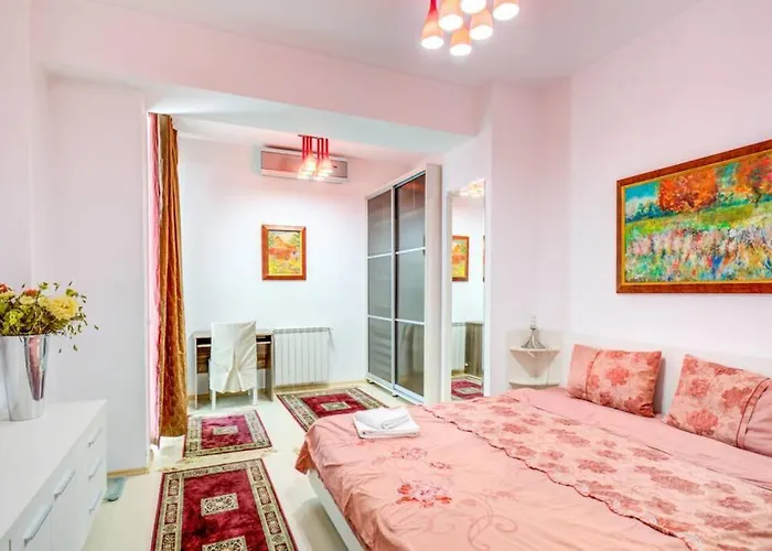 - North Area View Residences - 3 Bedrooms - Herastrau - Baneasa 酒店 *